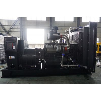 800kw東風研究所柴油發(fā)電機組-東風研究所12缸柴油機SY296TAD83柴油發(fā)電機組,缸徑/行程：138/165mm,柴油發(fā)電機組水冷發(fā)動機功率830KW,柴油發(fā)電機組配套馬拉松斯坦福發(fā)電機。廠價直銷歡迎選購：13773399855。
