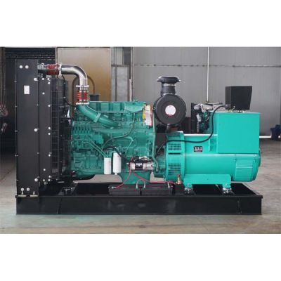 300kw東風康明斯柴油發電機組-東風康明斯6缸柴油機6ZTAA13-G3柴油發電機組,缸徑/行程：130/163mm,柴油發電機組水冷發動機功率340KW,柴油發電機組配套馬拉松斯坦福發電機。廠價直銷歡迎選購：13773399855。
